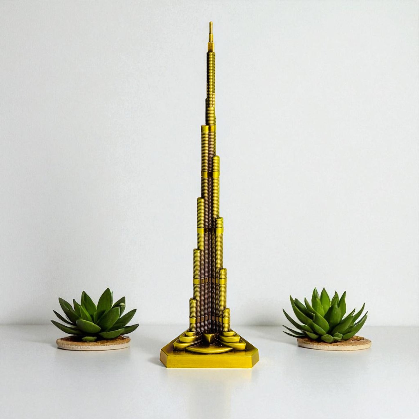 Burj Khalifa Gold Replica Showpiece – Premium Dubai Souvenir