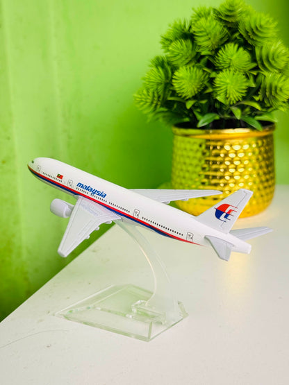 Aircraft Model with Rotating Display Stand 2 piece Combo Offer