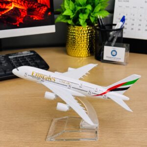 Emirates Airways Boeing 747 Metal Aircraft–16 cm